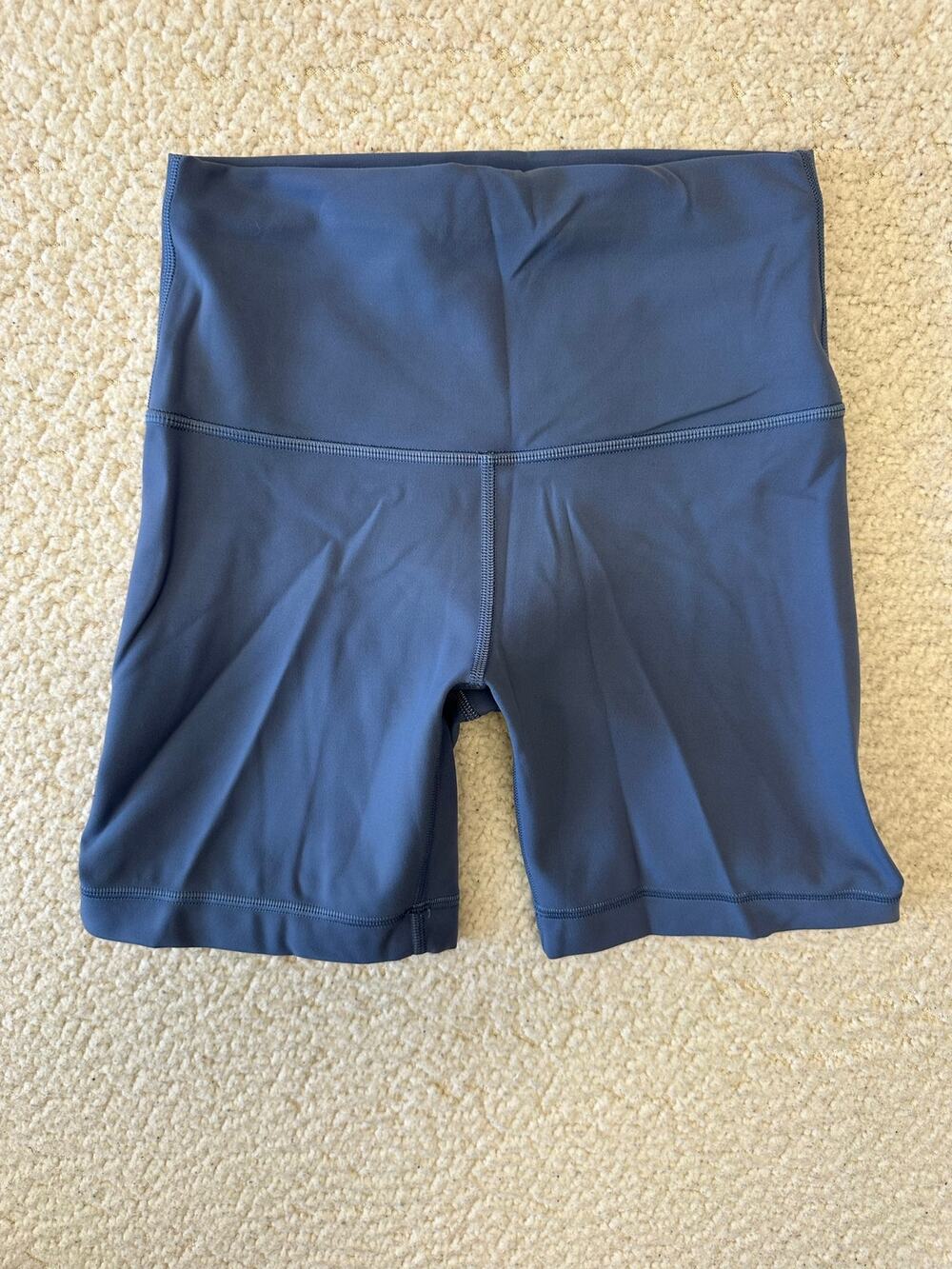 Lululemon Wunder Train High-Rise Short 6" Size 4